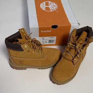 Timberland Wheat Boots with Dark Brown Collar